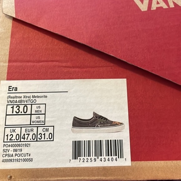 Vans - Picture 3 of 4